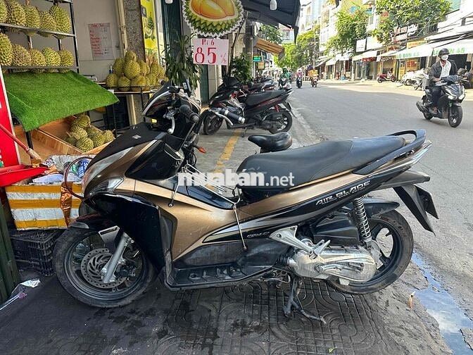 Honda Air Blade Đen vàng đồng Đã sử dụng