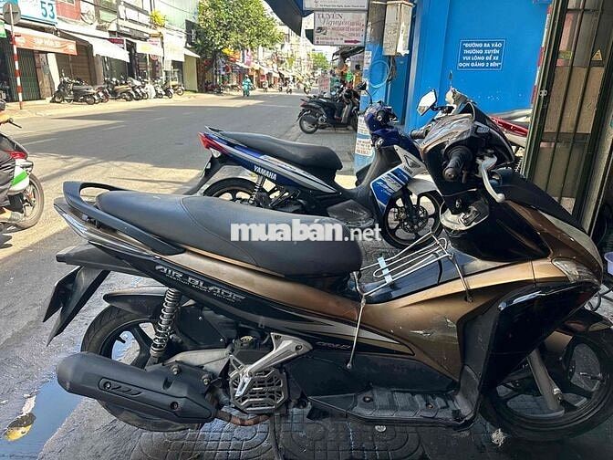 Honda Air Blade Đen vàng đồng Đã sử dụng