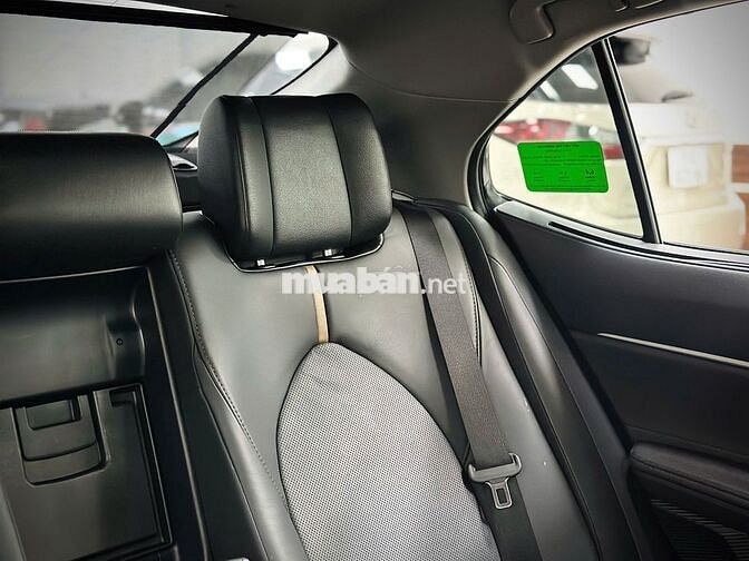 Toyota Camry 2.0Q 2023 Trắng 60000 km