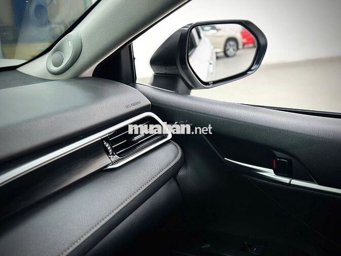 Toyota Camry 2.0Q 2023 Trắng 60000 km