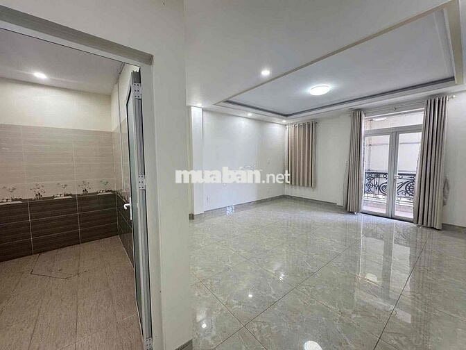 Cho thuê nhà mặt tiền Hoàng Hoa Thám Phúc Đạt