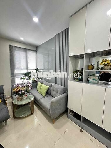 Căn hộ 2PN có nội thất  giá 10triệu, CC HimLam Nam Khánh, quận 8