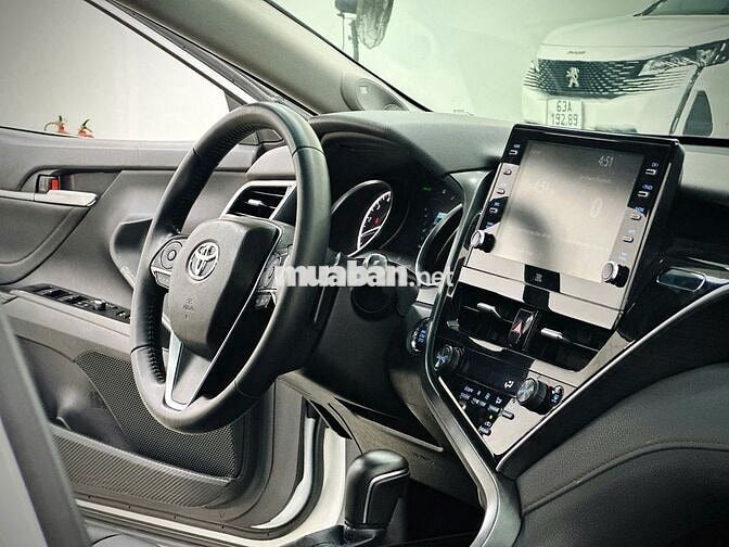 Toyota Camry 2.0Q 2023 Trắng 60000 km