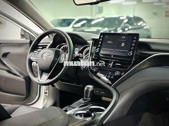 Toyota Camry 2.0Q 2023 Trắng 60000 km