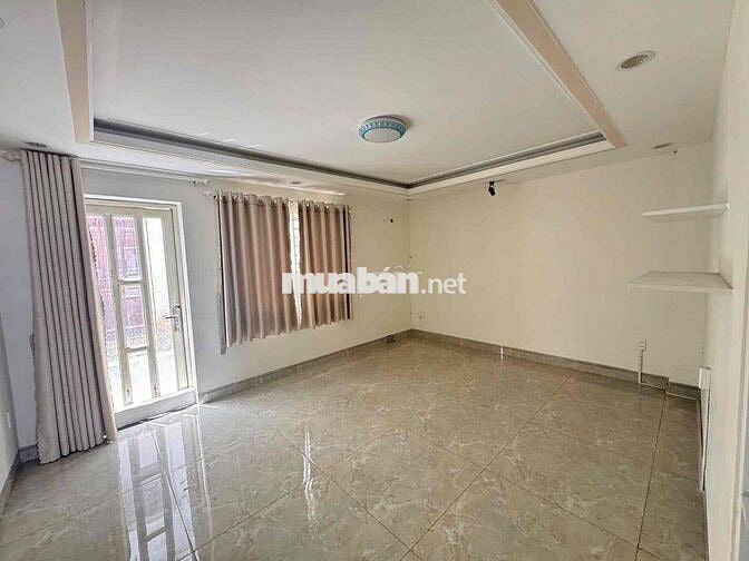 Cho thuê nhà mặt tiền Hoàng Hoa Thám Phúc Đạt
