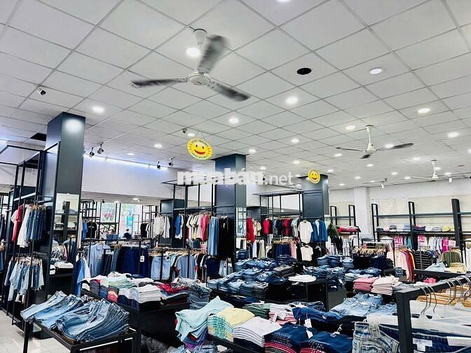 CHO THUÊ MB DÀI 24m MẶT TIỀN LÊ VĂN DUYỆT chỉ 180tr/ tháng