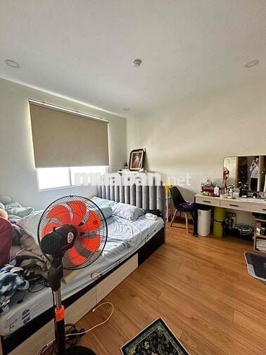 Căn hộ 2PN có nội thất  giá 10triệu, CC HimLam Nam Khánh, quận 8