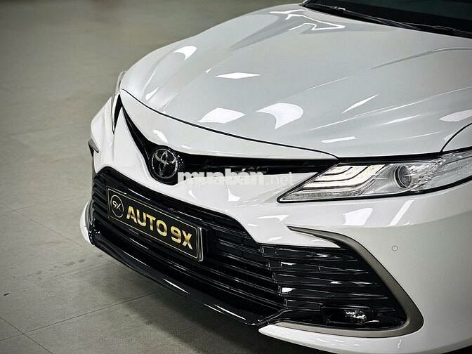 Toyota Camry 2.0Q 2023 Trắng 60000 km