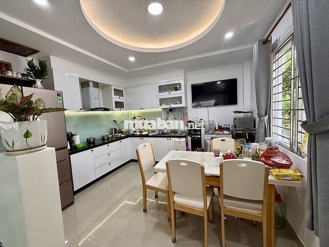 Chính chủ - Bán nhà riêng hẻm 100 Thích Quảng Đức Phú Nhuận 10.2 tỷ