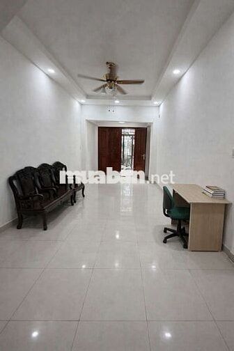Nhà hẻm oto 3 PN Nguyễn Hữu Cảnh giá chỉ 15tr