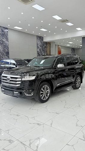 Bán Land Cruiser LC300 VXR Trung Đông sản xuất 2023. 