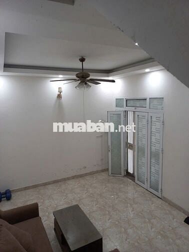 Cho thuê nhà 4 tầng phố Vĩnh Phúc, 5 ngủ, 110 m2, KD được, 12 triệu