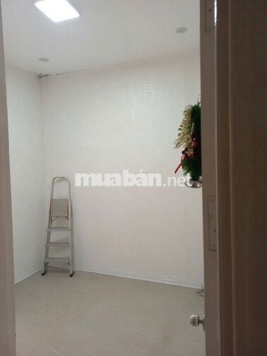 Cho thuê nhà 4 tầng phố Vĩnh Phúc, 5 ngủ, 110 m2, KD được, 12 triệu