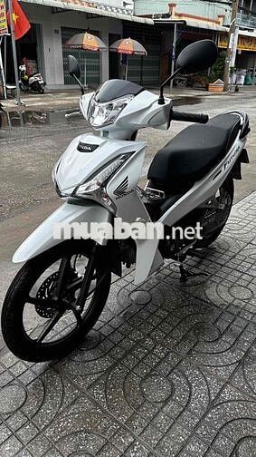Honda Future fi 2025 Trắng đen ( hỗ trợ góp )