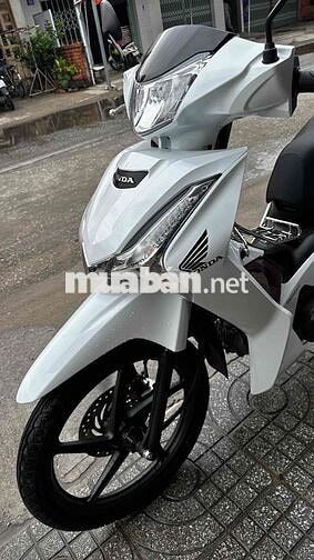 Honda Future fi 2025 Trắng đen ( hỗ trợ góp )