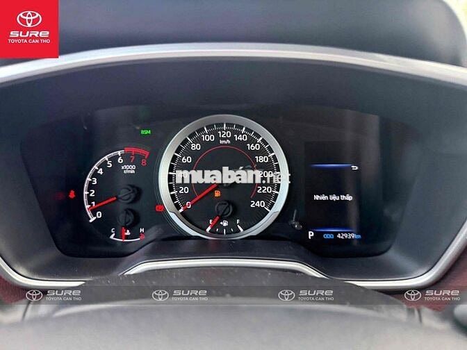 COROLLA CROSS 1.8V 2022 SIÊU LƯỚT