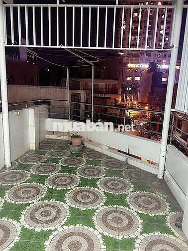 Cho Thuê Nhà hẻm ô tô Lê Tung đối diện Lotte Mart Lê Đại Hành