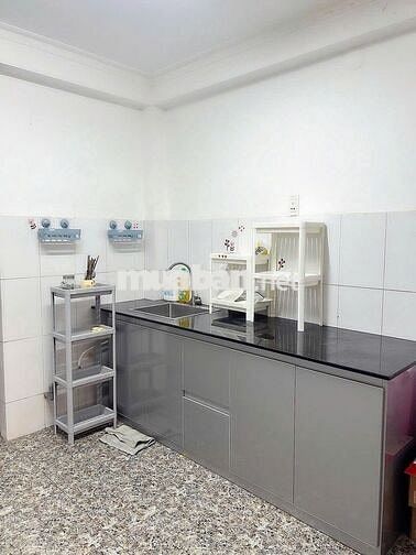 Cho Thuê Nhà hẻm ô tô Lê Tung đối diện Lotte Mart Lê Đại Hành