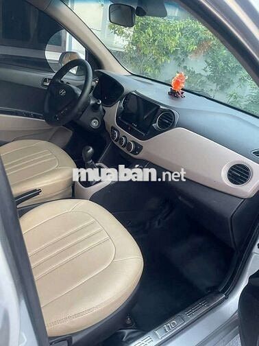 Hyundai i10 Sedan 2017 Bạc