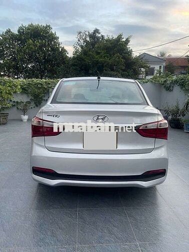 Hyundai i10 Sedan 2017 Bạc