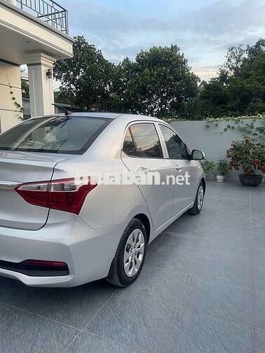 Hyundai i10 Sedan 2017 Bạc