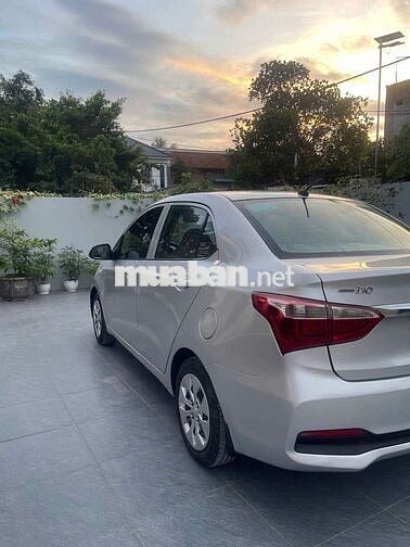 Hyundai i10 Sedan 2017 Bạc