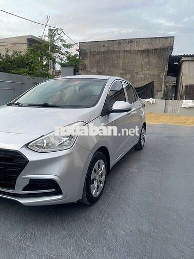 Hyundai i10 Sedan 2017 Bạc