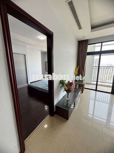 Bán CC Cao Cấp Royal City – 2PN 100m2 – Nội Thất Sang–Slot Ô Tô– 14 Tỷ