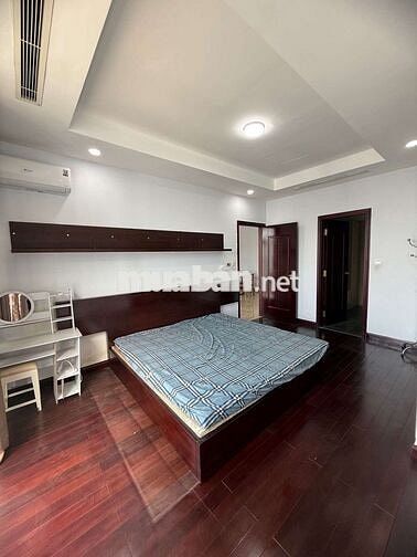Bán CC Cao Cấp Royal City – 2PN 100m2 – Nội Thất Sang–Slot Ô Tô– 14 Tỷ
