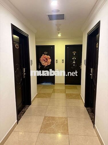 Bán CC Cao Cấp Royal City – 2PN 100m2 – Nội Thất Sang–Slot Ô Tô– 14 Tỷ