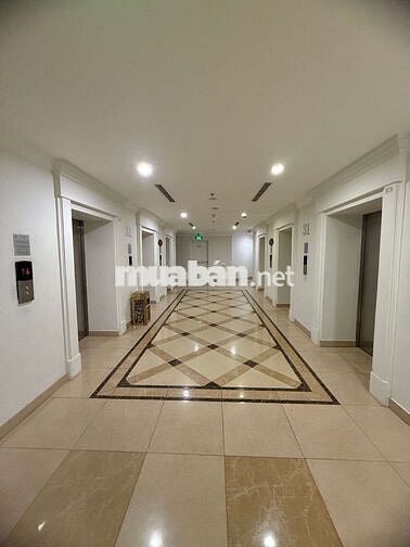 Bán CC Cao Cấp Royal City – 2PN 100m2 – Nội Thất Sang–Slot Ô Tô– 14 Tỷ