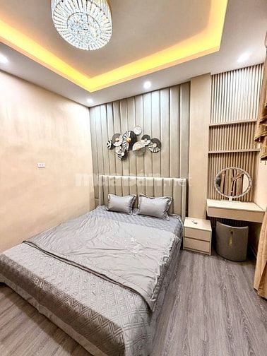 Bán Nhà Thang Máy, Gần Phố, Hoàng Mai 31m, 6 tầng, mt 3.8m, 9.55 tỷ