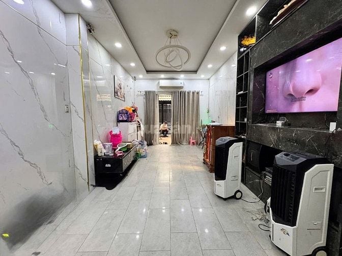Cần bán gấp nhà Phú Nhuận giá êm