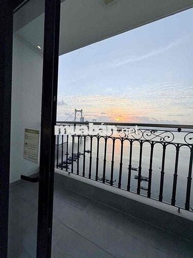 Bán căn hộ studio khách sạn Golden Bay 5 sao có sẵn dòng tiền thuê