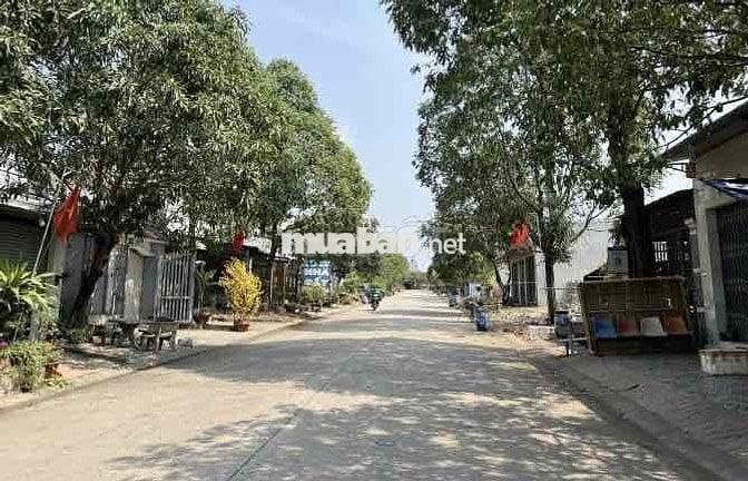 Chỉ 810Triệu sỡ hữu ngay lô đất 300m2 gần chợ Bến Cát, kinh doanh tốt