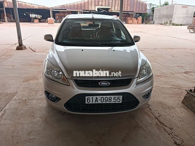 Ford Focus 2013 1.8 Vàng cát