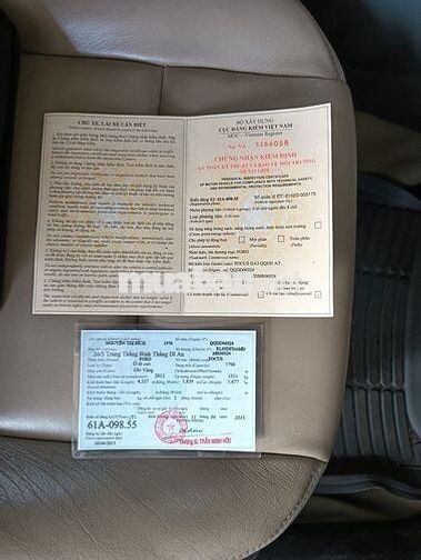 Ford Focus 2013 1.8 Vàng cát