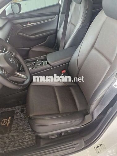 Mazda 3 Luxury 2025 Trắng 4800 km