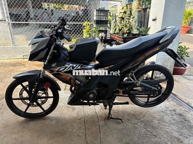 Honda Sonic màu Đen