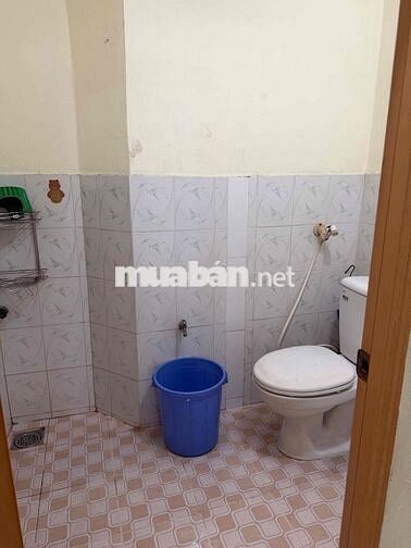 Cho thuê nhà 2 phòng ngủ, có sẵn máy lạnh, tủ lạnh, máy giặt, nệm, tủ