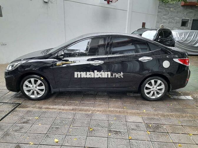Hyundai Accent 2012 Số sàn 177.470 km Đen