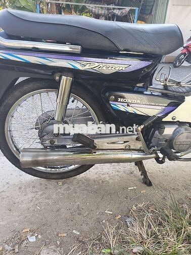 Honda Dream Đen trắng