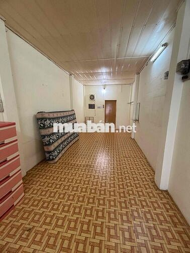 Cho thuê nhà 2 phòng ngủ, có sẵn máy lạnh, tủ lạnh, máy giặt, nệm, tủ
