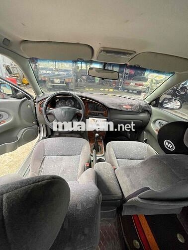 Kia 2004 màu Bạc