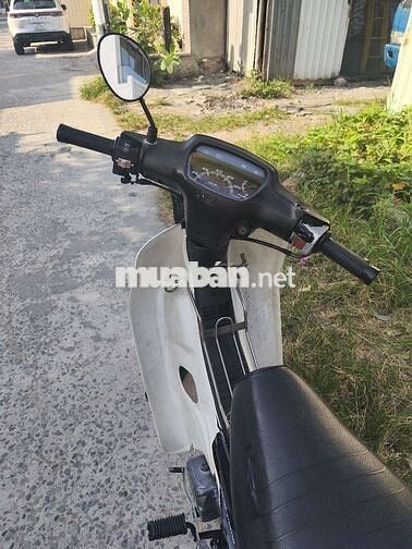 Honda Dream Đen trắng
