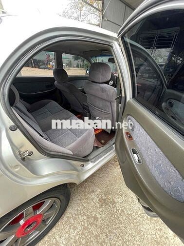 Kia 2004 màu Bạc