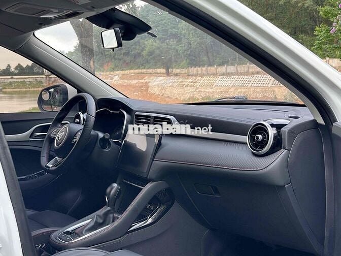 Bán MG ZS STD sx 2024 lăn bánh 2025 sơn zin 100%