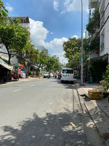 Bán nhà MTKD Nguyễn Ngọc Nhựt ( ngay Tân Hương ) DT : 4x18m - trệt 2 l