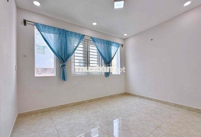 Nhà đẹp hẻm xe hơi - sát dự án cầu bình tiên