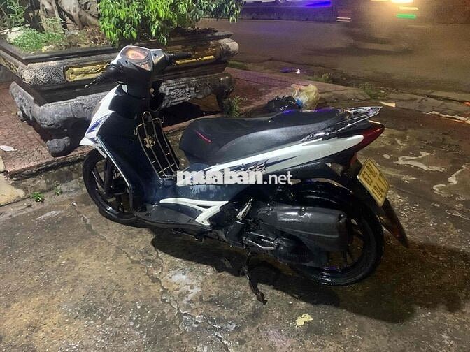 Suzuki Hayate Trắng xanh